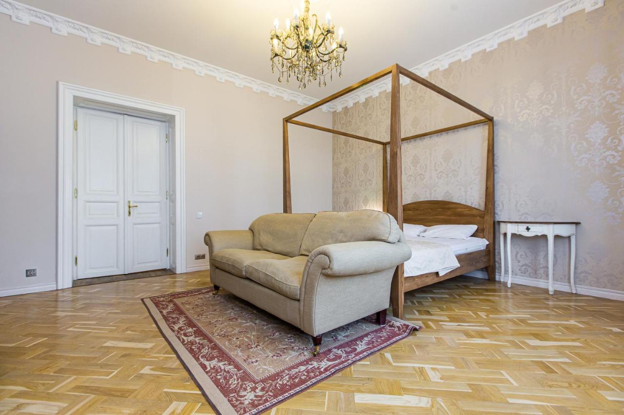 Австрійська Квартира В Центрі На Вулиці Михальчука 5 Leópolis Exterior foto