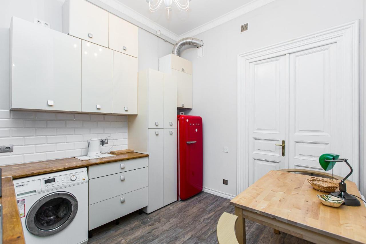 Австрійська Квартира В Центрі На Вулиці Михальчука 5 Leópolis Exterior foto