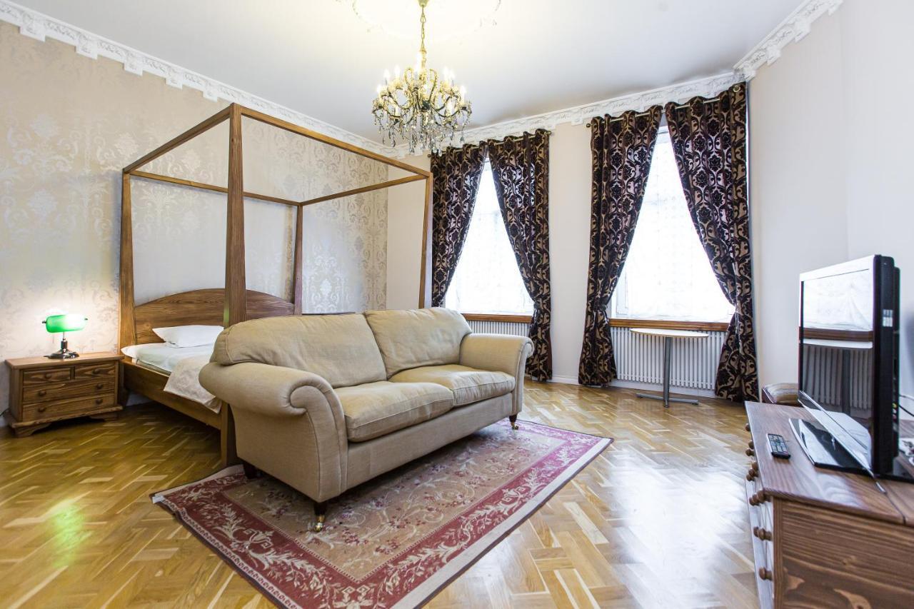 Австрійська Квартира В Центрі На Вулиці Михальчука 5 Leópolis Exterior foto
